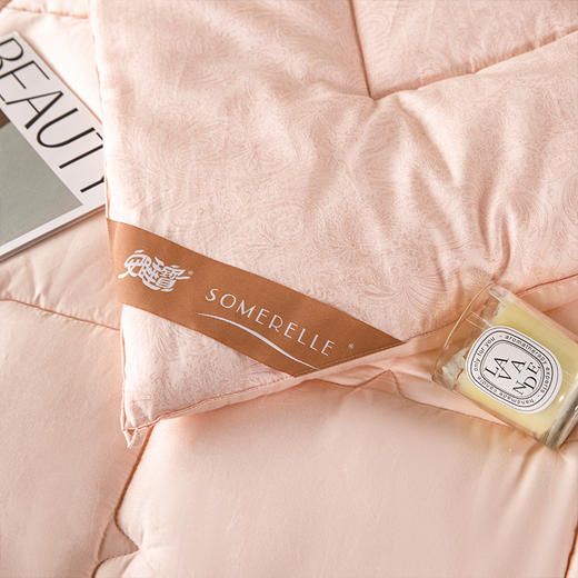 【云粉节】10楼 安睡宝 全棉印花A类棉花冬被-千禧粉 吊牌价2499-3199元   活动价799-999元 商品图4