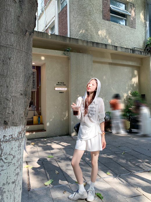 <曾小咸推荐>4.6现货秒杀！微信超特价！慵懒风连帽字母防晒T恤 日常139.99 立减80 秒杀59.99！休闲短裤秒杀49.99！ 商品图8