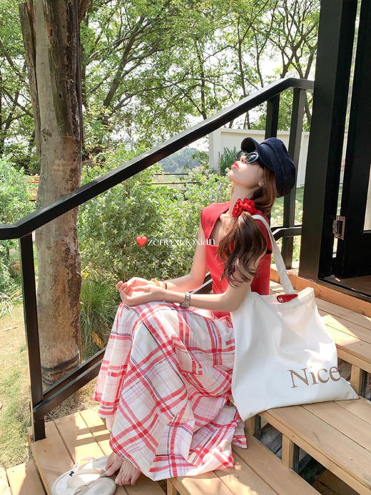 <曾小咸推荐>4.1现货秒杀！微信超特价！红格子半身裙 日常169.99 立减100 秒杀69.99！红色短袖秒杀49.99！白色短袖秒杀59.99！白色蕾丝短袖秒杀59.99！ 商品图6