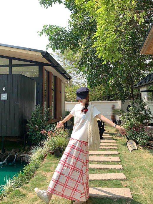 <曾小咸推荐>4.1现货秒杀！微信超特价！红格子半身裙 日常169.99 立减100 秒杀69.99！红色短袖秒杀49.99！白色短袖秒杀59.99！白色蕾丝短袖秒杀59.99！ 商品图8