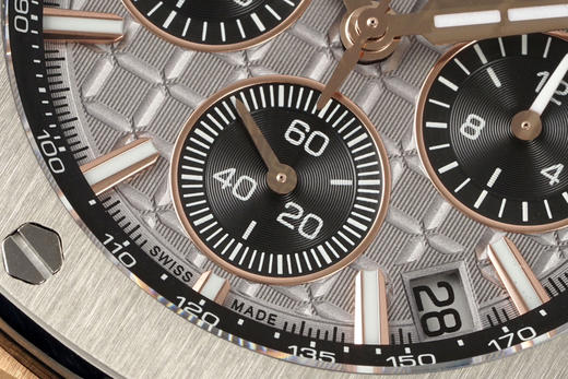 Noob official➕AP 爱彼 皇家橡树离岸型26420 全新V2升级版
1、新开模43 毫米表壳。采用全新设计、更符合人体工学的表壳、更精致的表壳细节，它具有较大的抛光倒角， 43毫米❕❕ 商品图14