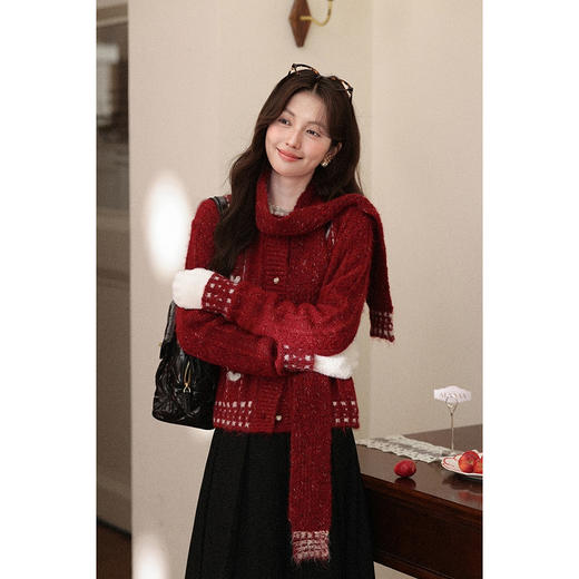鹿向南「相思红豆」气质复古红色毛衣女秋季时尚宽松显瘦开衫外套 商品图3