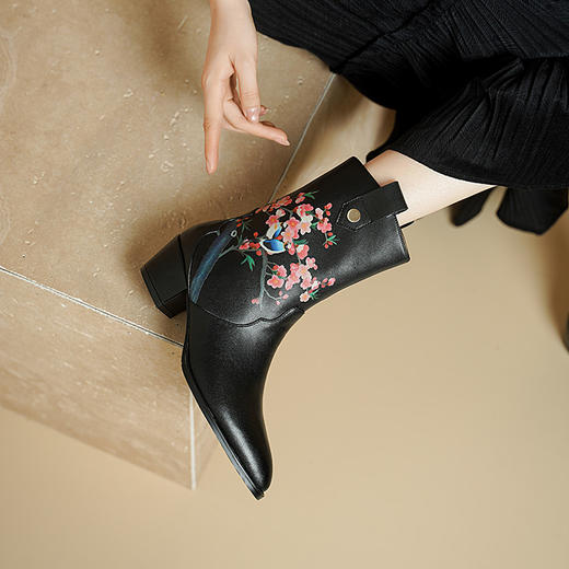 OLD 2599民族风真皮粗跟复古国风印花短靴 商品图0