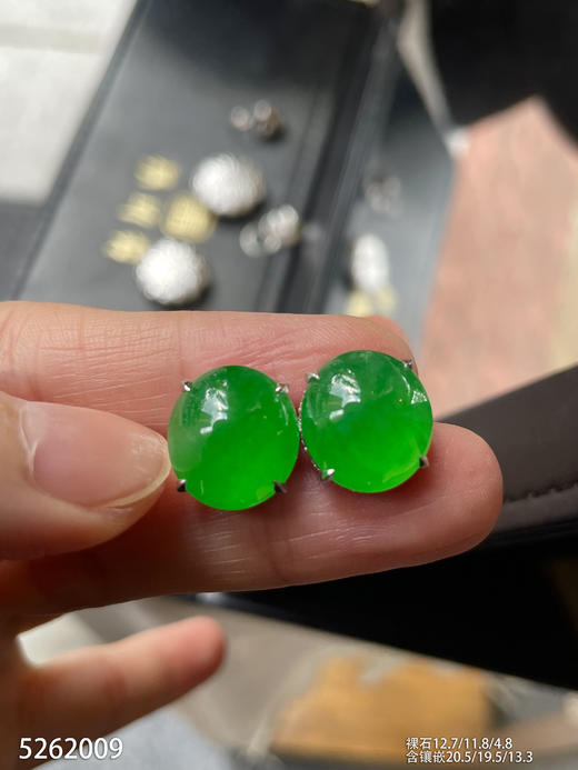 冰艳绿蛋面耳钉【5262009】具体价格微信咨询 商品图3