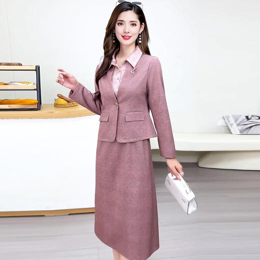 QYM 25B268-Y时尚连衣裙小西装外套+连衣裙两件套 商品图3