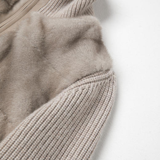 ROMI STUDIO“奢贵老钱”进口丹麦银兰水貂气质皮草羽绒 RWCWWG5533 商品图3