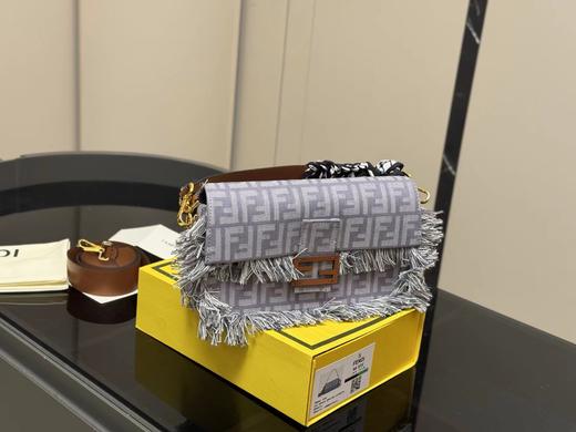 D100264慵懒街头感单肩腋下都不是问题法棍包 商品图0