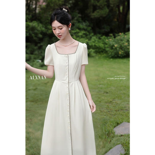 【65折秒杀】鹿向南「水岸轻音」夏季新款女短袖连衣裙设计感收腰显瘦杏色长裙DYL662009 商品图0