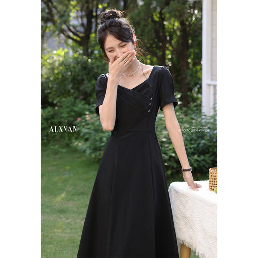 【6折秒杀】鹿向南「松露黑裙」法式气质黑色短袖连衣裙女夏A字收腰显瘦长裙L55861 商品图3