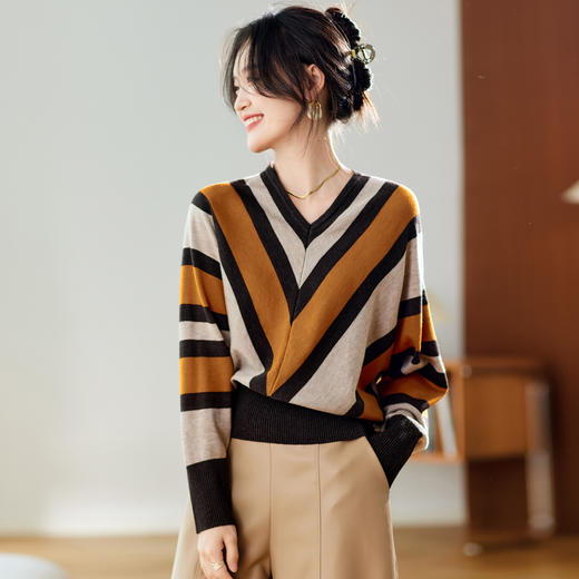 CC SD2603蝙蝠袖毛衣针织衫条纹遮肚洋气减龄上衣 商品图0