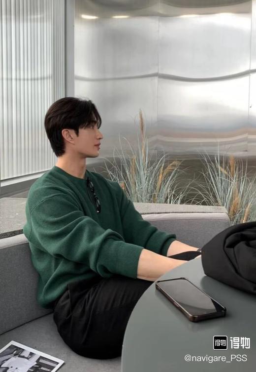 爱ma仕纯色简约打底长袖上衣（波哥直播间穿XL很宽松！正常波哥穿M收身版型！） 商品图1