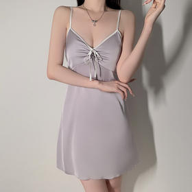 【YW】无忧购纯色丝滑缎面内衣深V聚拢加胸垫轻奢舒适睡裙5677（截单后3-5天发货)