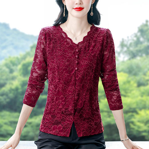 KQL B41N9902蕾丝打底衫V领时尚漂亮修身显瘦上衣小衫 商品图1