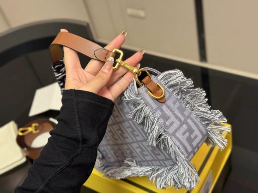 D100264慵懒街头感单肩腋下都不是问题法棍包 商品图11