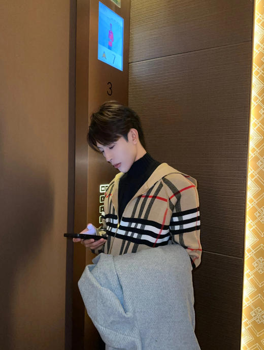 巴宝莉 山羊绒外套  男女同款 双面针织(SS) 商品图2