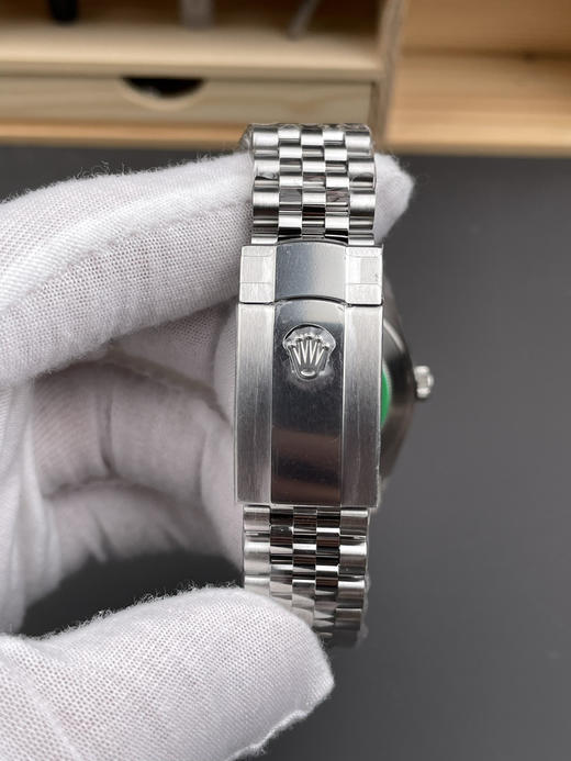 ARF 劳力士日志型41mm,狗牙圈（经典款）以及光圈（低调款）均出品。表芯搭载3235一体机芯，镜面采用高清蓝宝石搭配2.5倍矿大镜，立体指针。面板油印立体❕❕ 商品图6