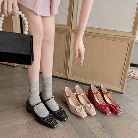 &W874法式方头低跟玛丽珍鞋25新款V扣单鞋复古粗跟百搭女鞋漆皮高跟鞋