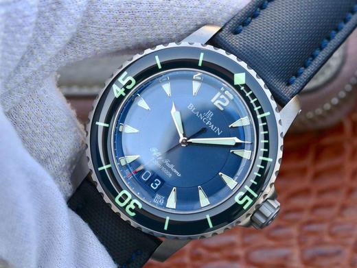 Noob official➕新品，宝珀全新的Grande Date五十噚大日历5050腕表，全新的Grande Date五十噚大日历腕表的【 表 壳 】选择了实用的➕钛金属壳套，乃精品中的精品❕❕❕ 商品图2