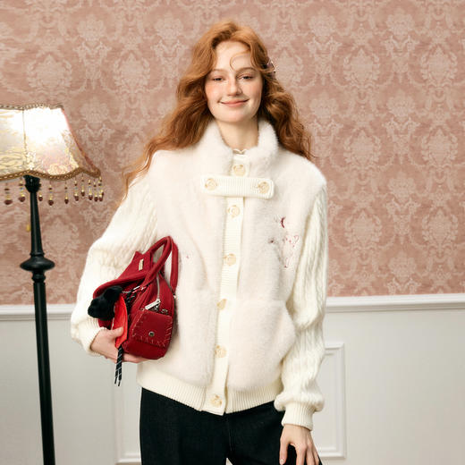 三彩独醒2025冬季新款环保皮草刺绣毛绒外套立领拼接F 商品图3