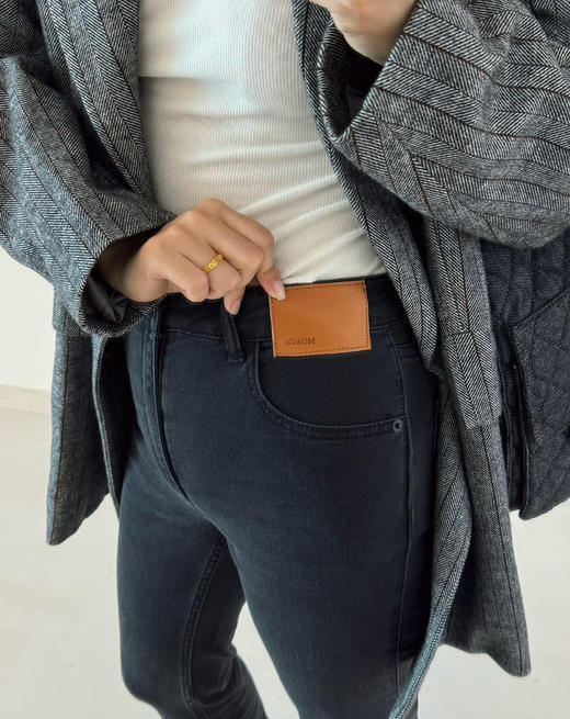 moc*o 做旧水洗开叉牛仔裤 商品图3