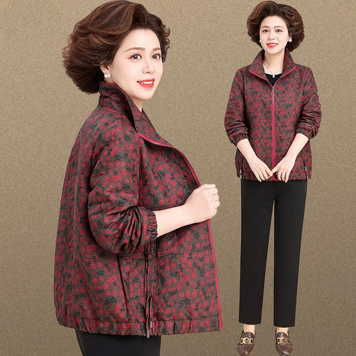 B-25A1381妈妈春装2025新款外套洋气中老年女春秋季夹克风衣大码老年人衣服 商品图0