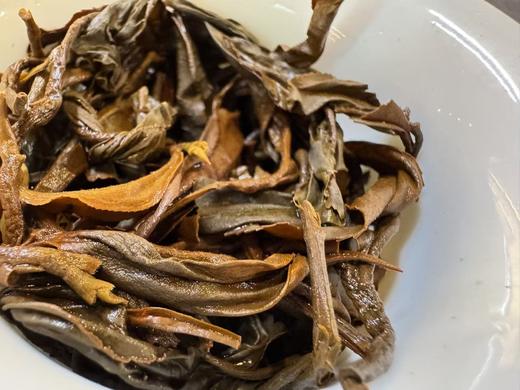 2025年·三人行 古树红茶 500克  茶王村·香竹菁 商品图5