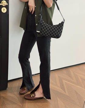 moc*o 做旧水洗开叉牛仔裤