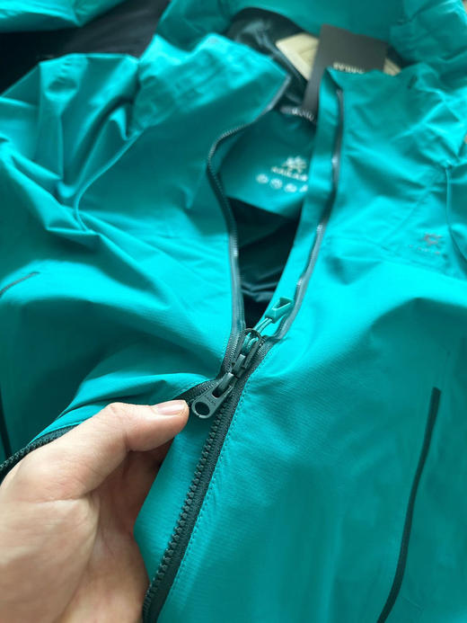 原单正品 KAILAS凯乐石雷鸟LT连帽防风衣GTX轻量防风户外运动登山徒步，采用抗撕裂GORE-TEX WINDSTOPPER 面料，
尺码：M～XXL 商品图8