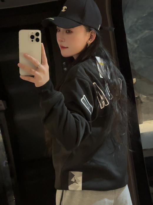 乔家字母图案罗纹圆领抓绒运动卫衣 男女款-FB7020（蕾姐黑色S 白色M） 商品图3