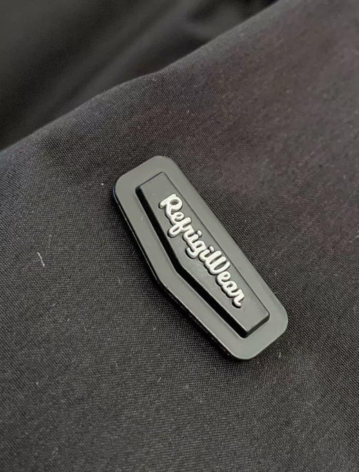 绝对好货…正单货！实力而来…
REFRIGIWEAR/冰冻人
正经原单羽绒服、90国标白鹅绒填充！正儿八经出口意大利好货！ 商品图5