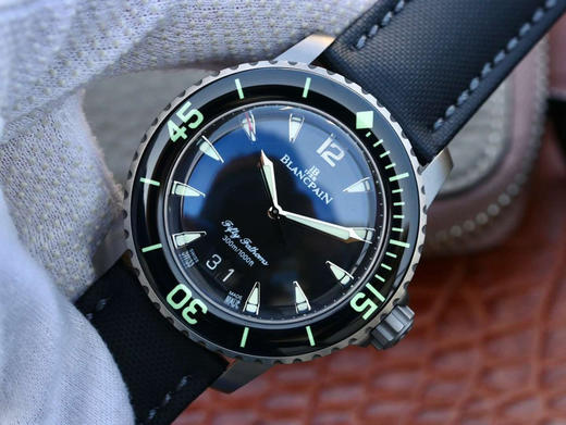 Noob official➕新品，宝珀全新的Grande Date五十噚大日历5050腕表，全新的Grande Date五十噚大日历腕表的【 表 壳 】选择了实用的➕钛金属壳套，乃精品中的精品❕❕❕ 商品图10