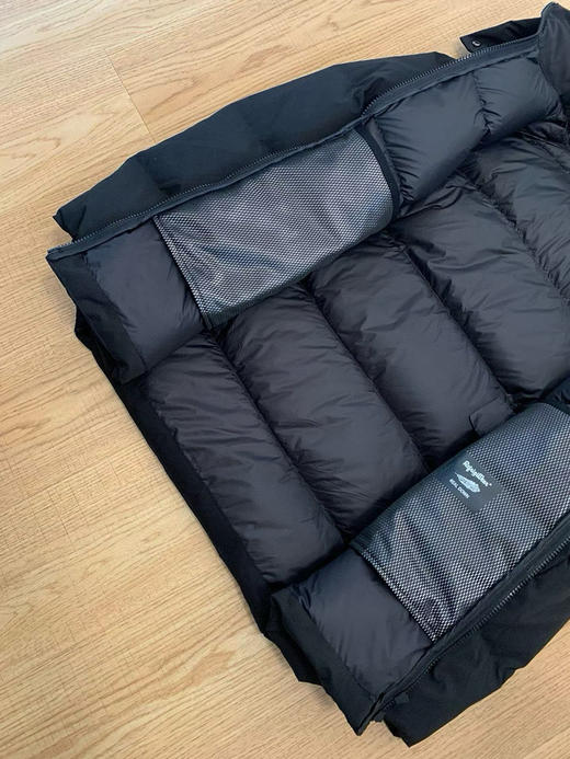 绝对好货…正单货！实力而来…
REFRIGIWEAR/冰冻人
正经原单羽绒服、90国标白鹅绒填充！正儿八经出口意大利好货！ 商品图11