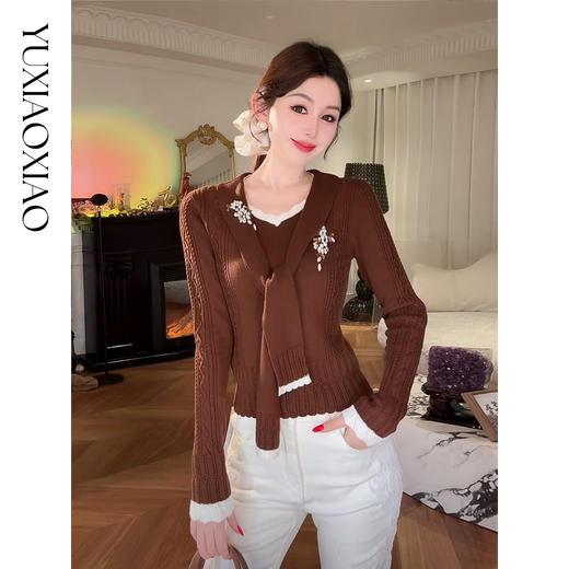 余潇潇【榛果摩卡】山羊绒桑蚕丝混纺拼精致珠饰假俩件披肩系带毛衣 商品图0