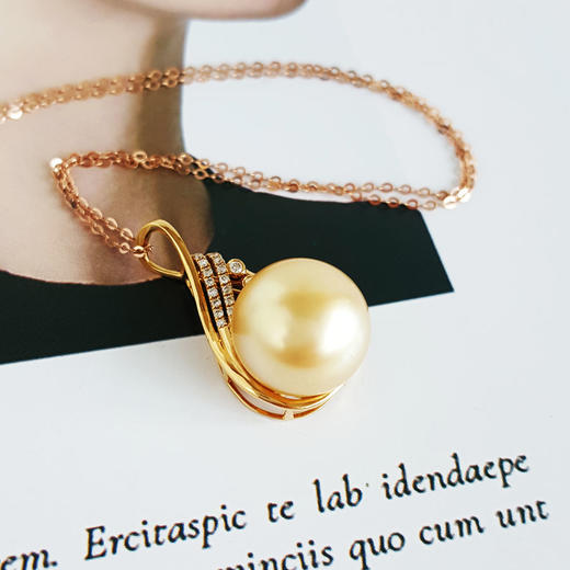 【天然正品】AU750黄金镶钻镶天然近完美约12.6MM金色南洋海水珍珠吊坠项链链长：45CM（长度可调节）女士150925TJ29现售价：3280 商品图2