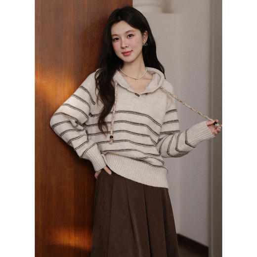 【6折秒杀】鹿向南「燕麦巧巧」慵懒风咖色条纹毛衣连帽卫衣宽松显瘦上衣女秋L58311 商品图1