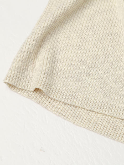 米色圆领针织衫女 袖口精致小设计 秋冬修身内搭长袖打底衫上衣 商品图4