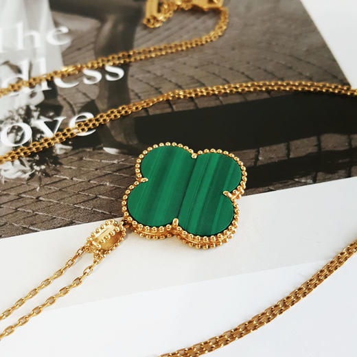 【天然正品】AU750黄金简约时尚高定定制款孔雀石项链毛衣链链长：87CM（长度可调节）女士180925TJ36现售价：6880 商品图4