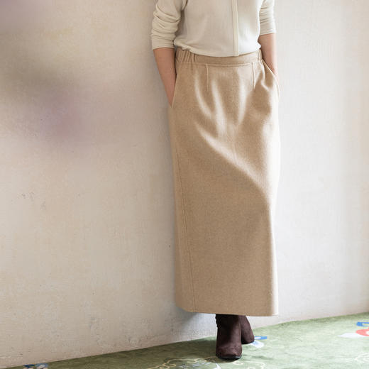 牧衣游原创 进口澳毛毛呢半裙新款软糯蓬松保暖简约直筒裙 行云行 商品图0