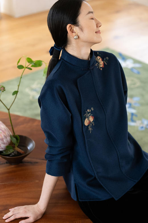 牧衣游原创 进口澳毛毛呢外套手工刺绣双面呢复古新中式开衫 无暇 商品图5