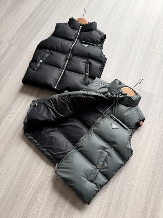 Prada普拉达秋冬立领羽绒服马甲 男女同款（SS） 商品图2