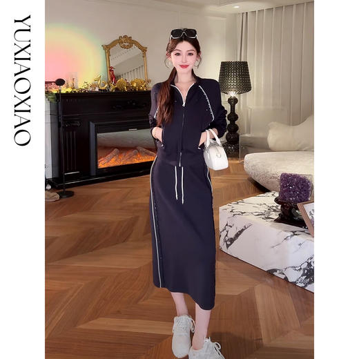 余潇潇【心动西区】棉感手工缝钻设计立领外套&抽绳直筒长半裙 商品图0