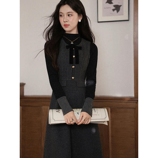 鹿向南「加缪情书」法式半高领黑色长袖T恤女秋修身显瘦打底上衣 商品图3