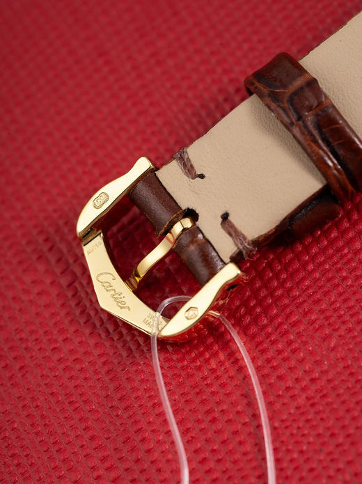 M8厂V2电厚金配证书版本！细节跟原单，扣跟底盖都是打18k印记！一表一码，蓝宝石玻璃，把头也是蓝色宝石。每个表都有单独编号！❕❕❕ 商品图5