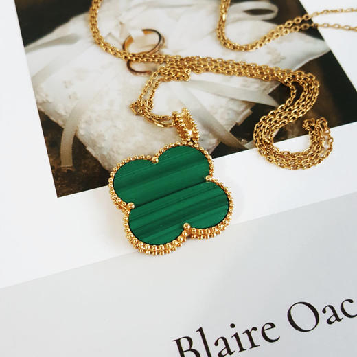 【天然正品】AU750黄金简约时尚高定定制款孔雀石项链毛衣链链长：87CM（长度可调节）女士180925TJ36现售价：6880 商品图3