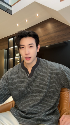 53111SDSA男士秋冬新款痞帅男装拼接撞色条纹领卫衣百搭时尚套头上衣