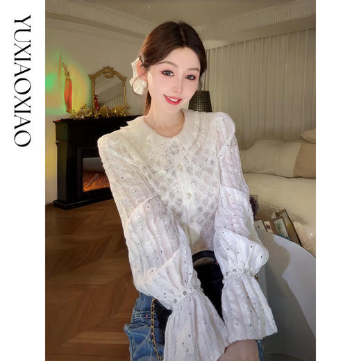 余潇潇【奶酥白茶】时尚立体绣花蕾丝双层花边拼接花边领收腰上衣 商品图4