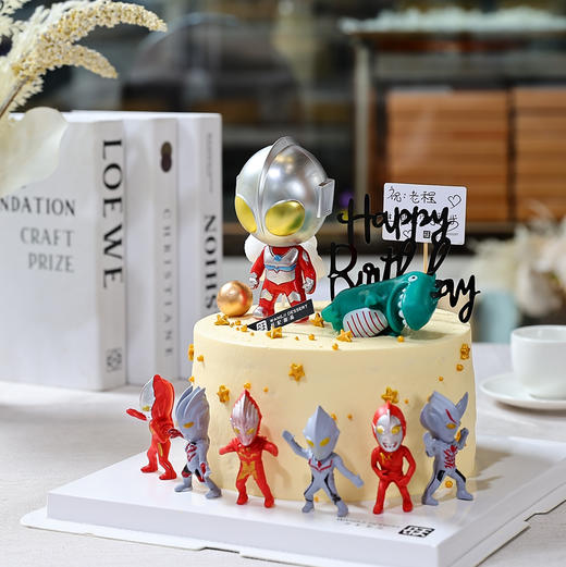 【新款奥特曼】-新鲜芒果与百利脆脆片夹心，有进口动物淡奶油和混合乳脂奶油可选 商品图0