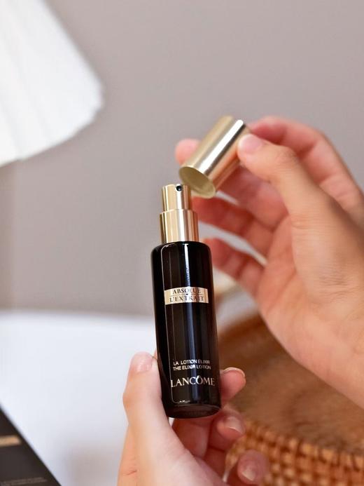 【10.5王炸割肉价】兰蔻黑金臻宠精华爽肤水30ml 商品图2