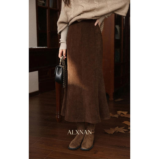 鹿向南「摊书听雨」咖色半身裙秋季新款复古优雅鱼尾裙气质长裙女 商品图3