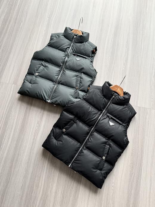 Prada普拉达秋冬立领羽绒服马甲 男女同款（SS） 商品图1